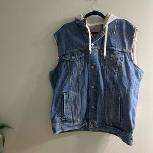 Levi men’s jean vest with hood